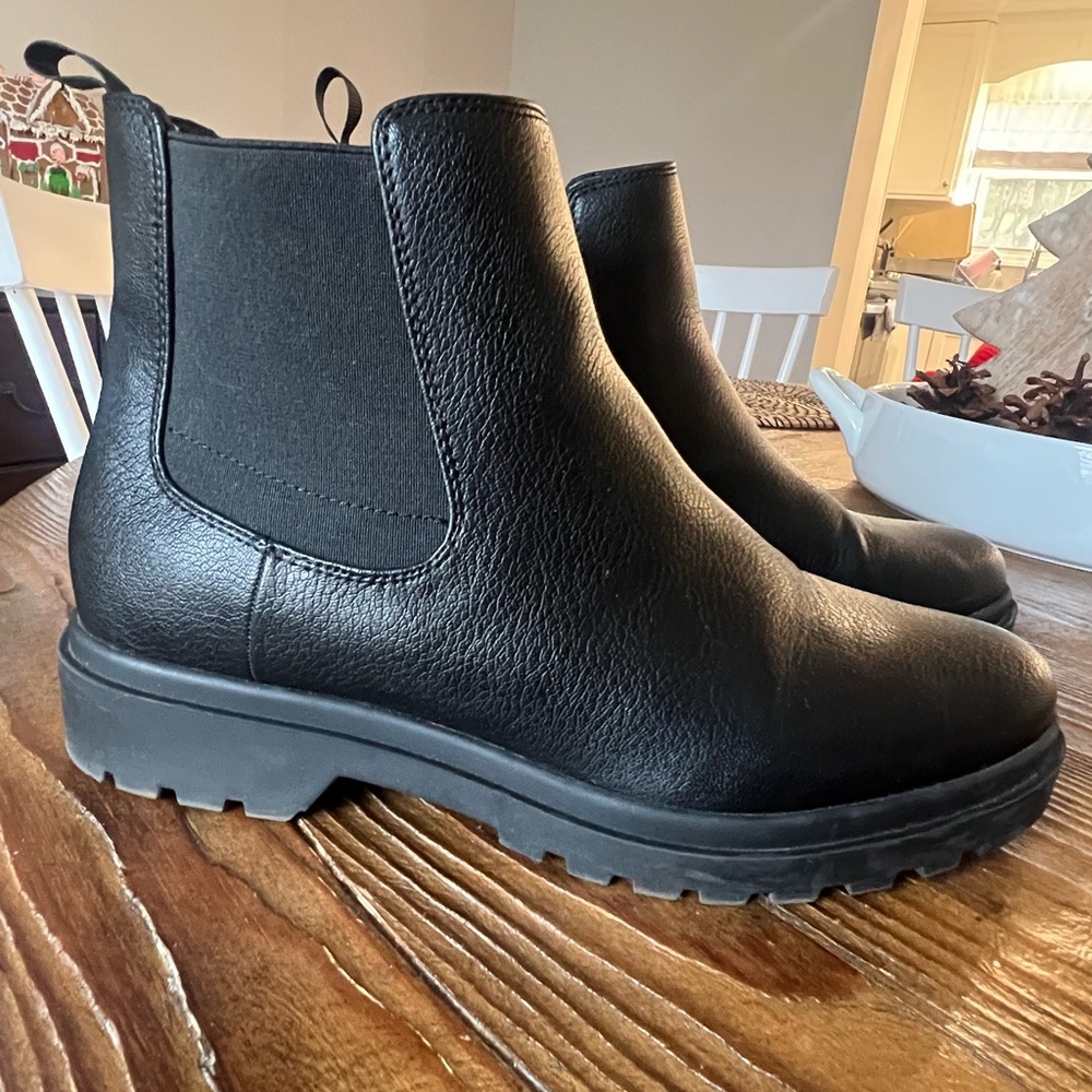 Mix No.6 Lugg Boot Size 9